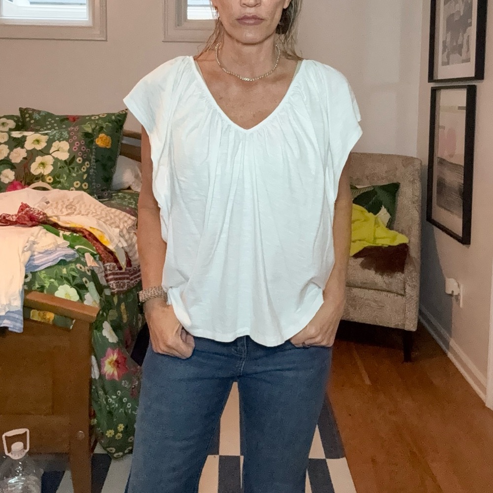 Boden White V-Neck tee